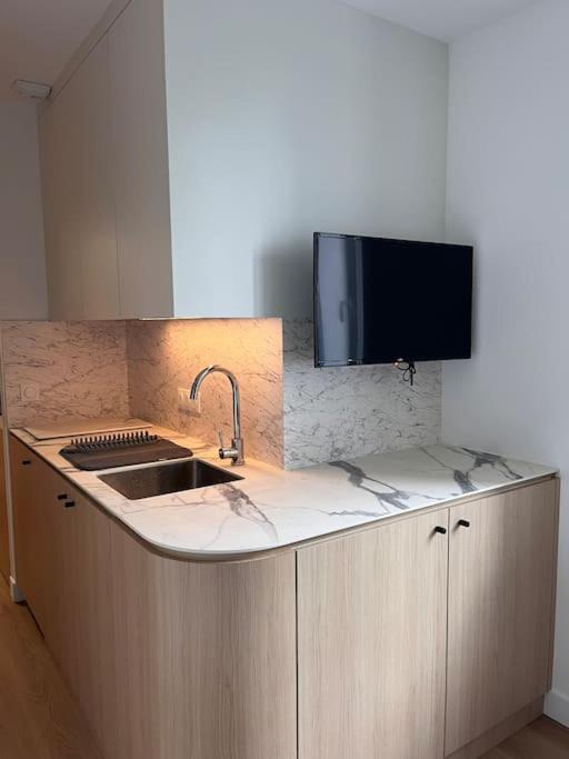 Studio Melun Peaceful Area 5 Min To Train Station Exterior photo